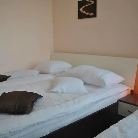 皇后玛丽旅馆 招待所